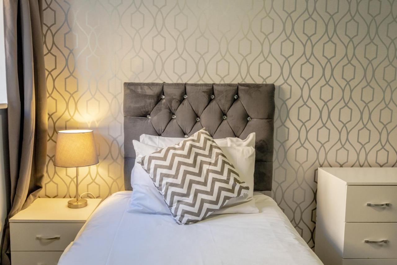 The Angel Hotel Alton  Ngoại thất bức ảnh