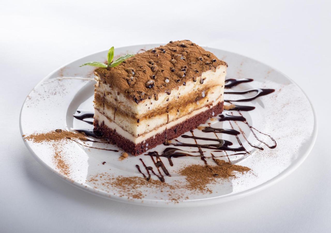 The Angel Hotel Alton  Ngoại thất bức ảnh